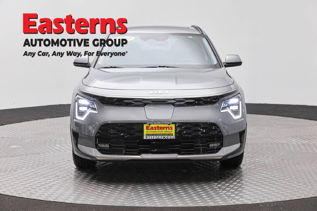 Used 2023 Kia Niro Wave w/ Wave Preserve Package FWD image 4