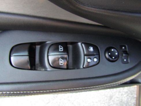 Used 2020 Nissan Murano SV FWD image 11
