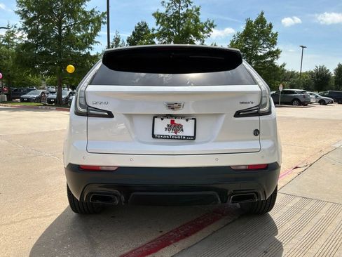 Used 2023 Cadillac XT4 Sport w/ Cold Weather Package FWD image 7
