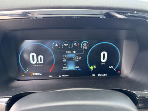 Used 2021 Ford F150 Lariat w/ Max Trailer Tow Package image 32