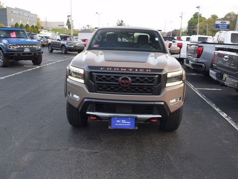 Used 2023 Nissan Frontier PRO-4X w/ Pro Convenience Package AWD/4WD image 2