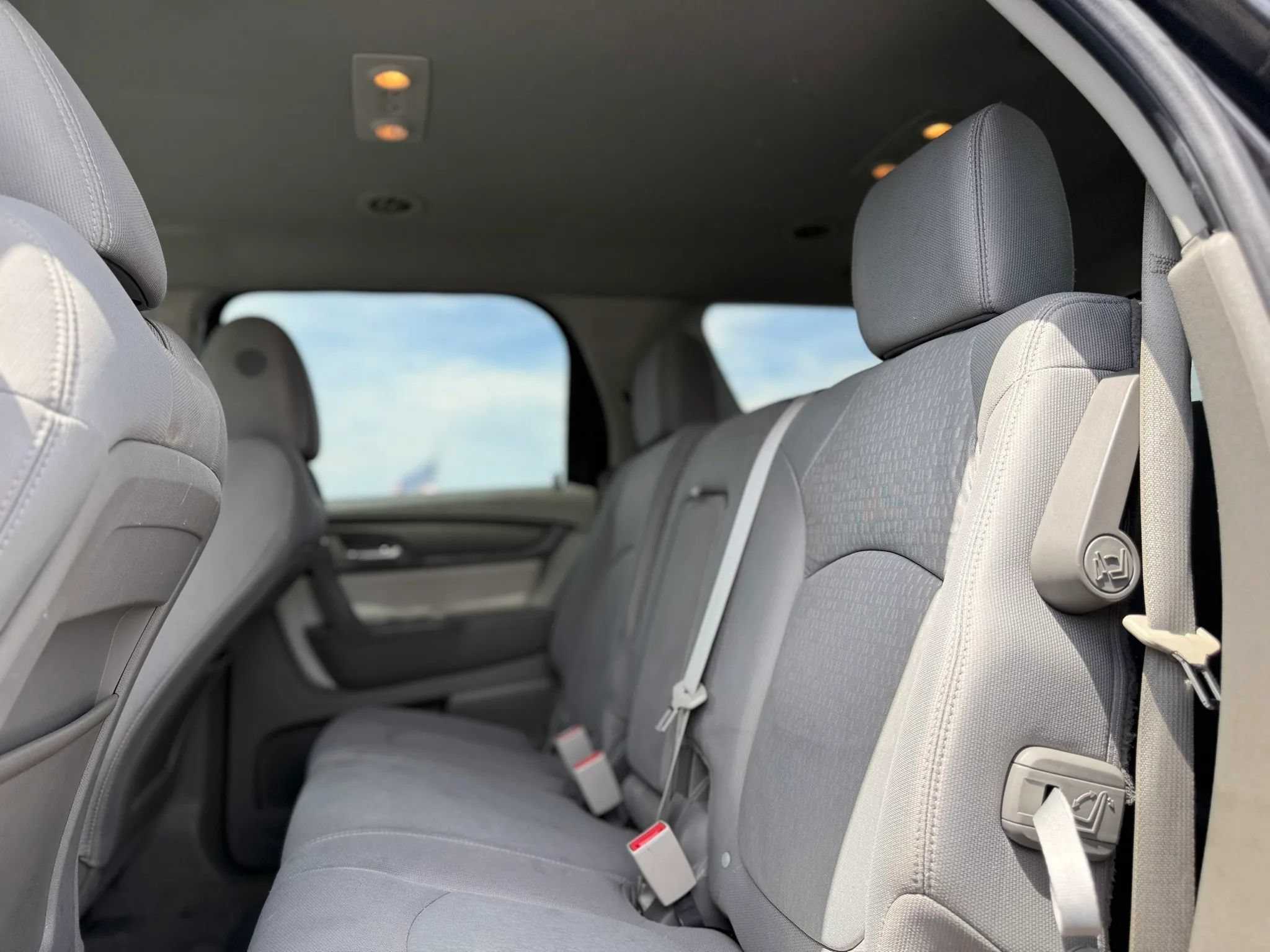 Used 2016 GMC Acadia SLE FWD image 22