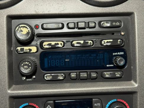 Used 2004 HUMMER H2 w/ Preferred Equipment Group AWD/4WD image 33