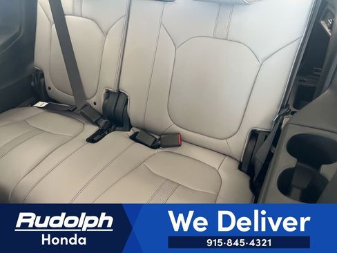 New 2025 Honda Pilot Touring image 27
