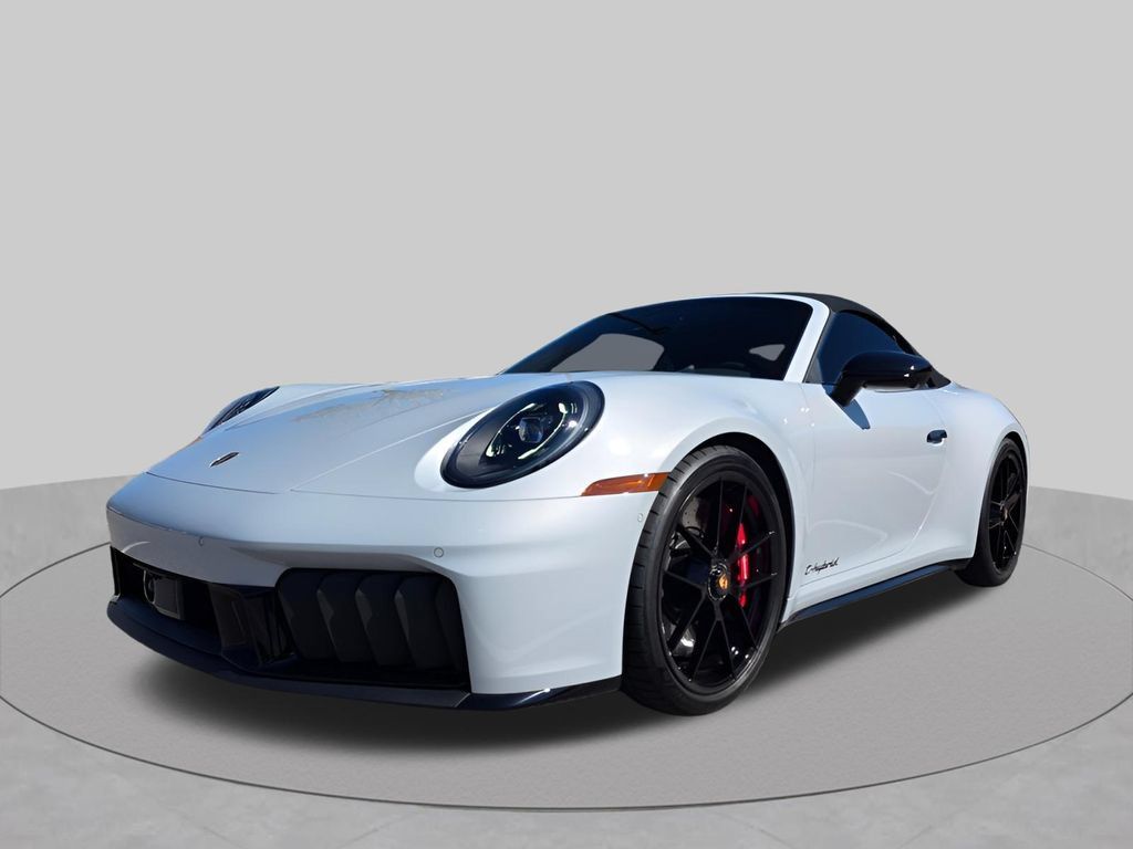 Used 2026 Porsche 911 Carrera GTS RWD image 12