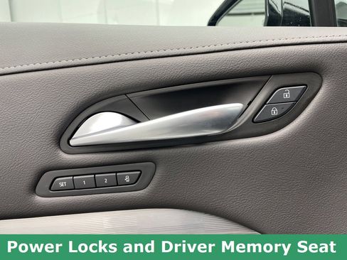 Used 2025 Cadillac XT4 Premium Luxury w/ Technology Package image 21