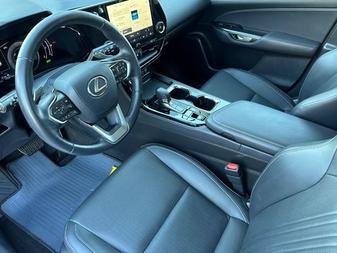 Used 2025 Lexus NX 350h AWD w/ Premium Package image 7