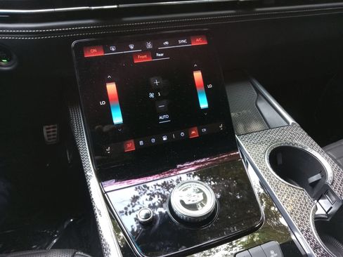 Certified 2025 Cadillac Escalade V AWD/4WD image 18