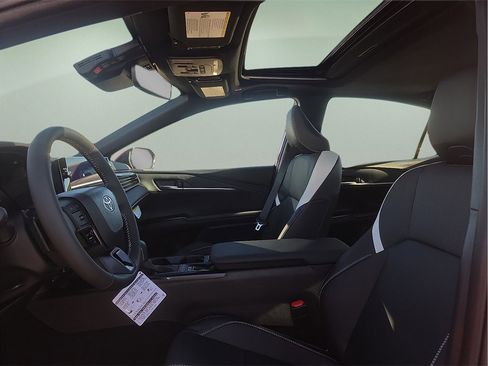 New 2026 Toyota Camry SE image 12