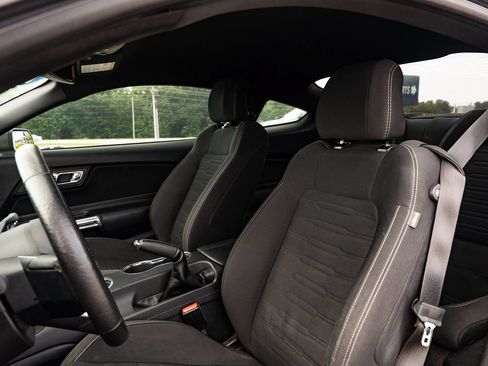 Used 2017 Ford Mustang GT w/ GT Performance Package RWD image 18
