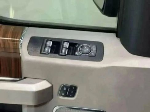 Used 2015 Ford F150 Lariat image 44