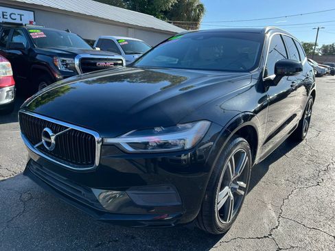 Used 2019 Volvo XC60 T5 Momentum w/ Premium Package FWD image 2