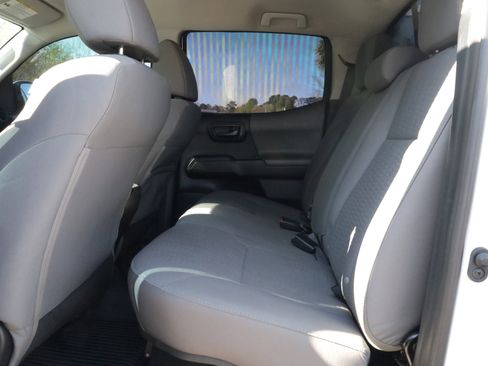 Used 2019 Toyota Tacoma SR image 6