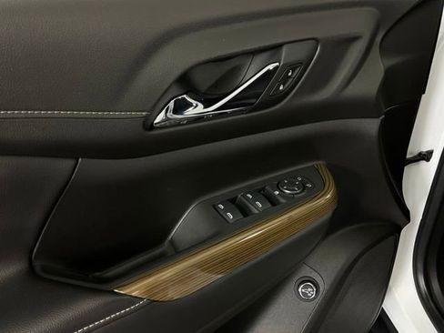 Used 2021 GMC Acadia SLE w/ Driver Convenience Package FWD image 28