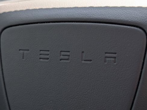 Used 2026 Tesla Model Y Long Range AWD/4WD image 48