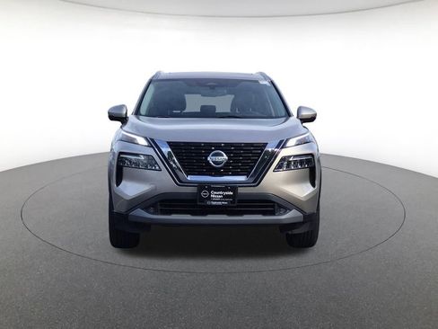 Used 2021 Nissan Rogue SL FWD image 2