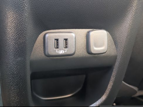 Used 2022 GMC Canyon AT4 w/ Trailering Package image 39