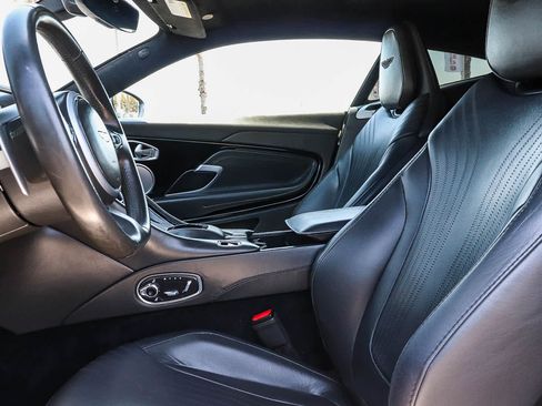 Used 2020 Aston Martin DB11 Coupe RWD image 26