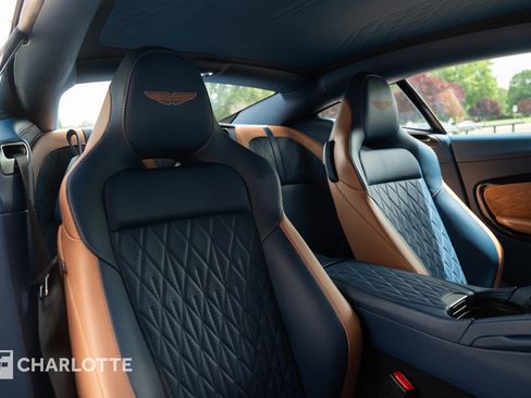 Used 2025 Aston Martin DB12 Coupe RWD image 6
