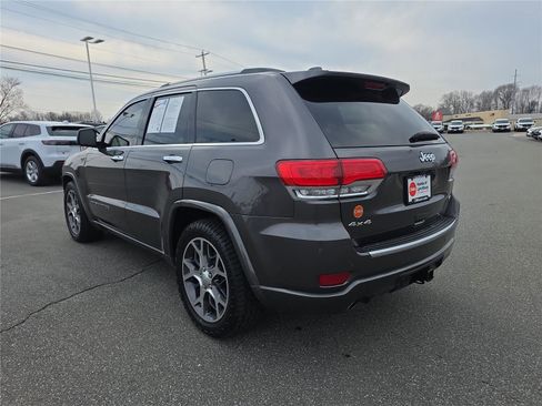 Used 2019 Jeep Grand Cherokee Overland image 4