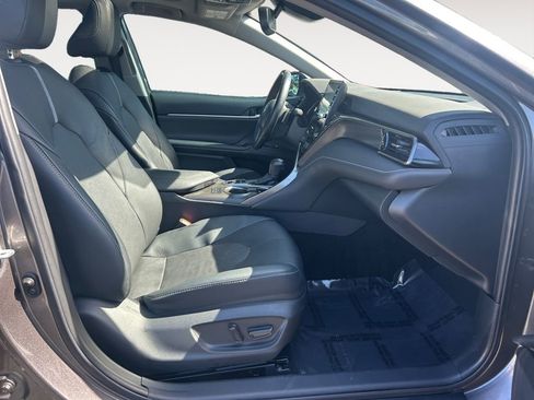 Used 2021 Toyota Camry XSE image 10