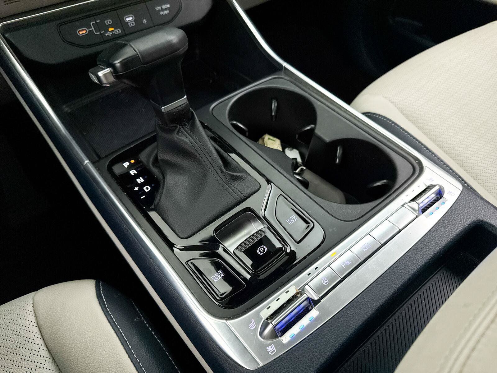 Certified 2025 Kia Carnival SX Prestige FWD image 30