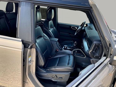 Certified 2025 Ford Bronco Badlands AWD/4WD image 7