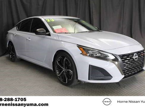 Certified 2023 Nissan Altima 2.5 SR image 1