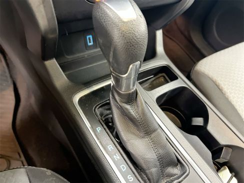 Used 2017 Ford Escape SE w/ Equipment Group 201A image 16