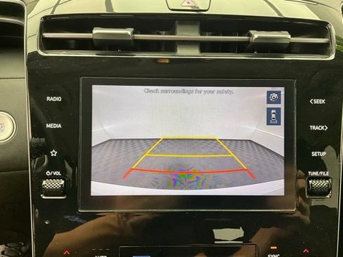 Used 2024 Hyundai Tucson SEL FWD image 3