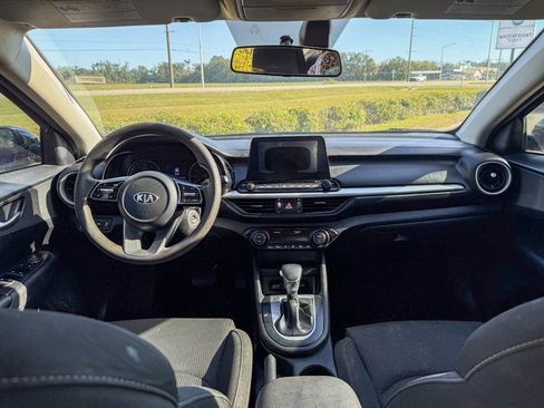 Used 2019 Kia Forte LXS image 12