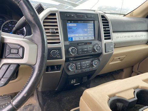 Used 2017 Ford F350 Lariat w/ Lariat Ultimate Package image 9