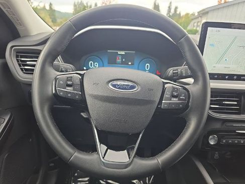 Certified 2024 Ford Escape Platinum AWD/4WD image 21