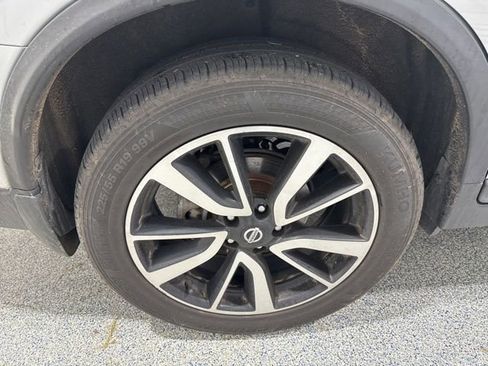 Used 2020 Nissan Rogue SL AWD/4WD image 6