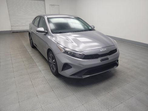 Used 2024 Kia Forte LXS FWD image 13
