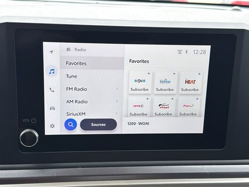 Certified 2025 Toyota Tacoma SR5 image 34