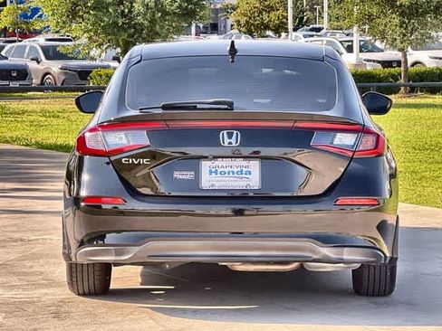 Used 2022 Honda Civic LX image 6