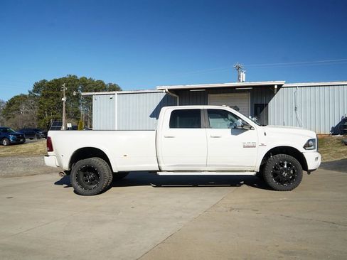 Used 2018 RAM 3500 Laramie Longhorn image 3