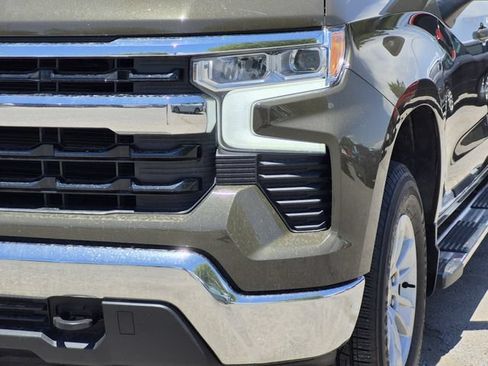 Used 2023 Chevrolet Silverado 1500 LT w/ Protection Package AWD/4WD image 5