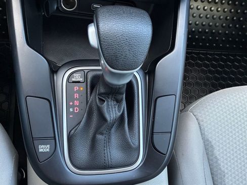 Used 2022 Kia Soul LX FWD image 10
