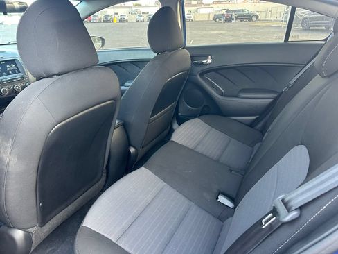 Used 2017 Kia Forte S FWD image 27