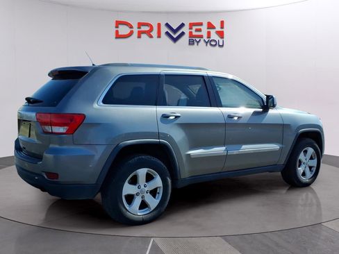 Used 2013 Jeep Grand Cherokee Laredo image 5