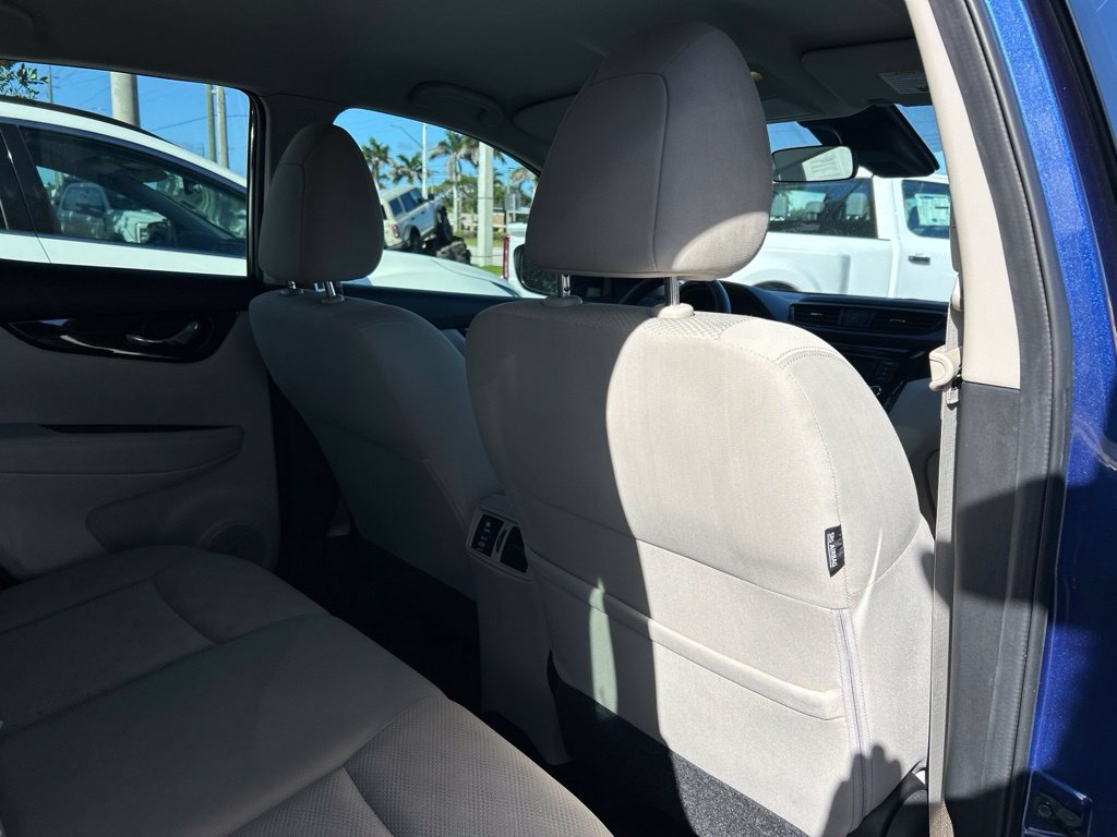 Used 2019 Nissan Rogue Sport SV FWD image 46