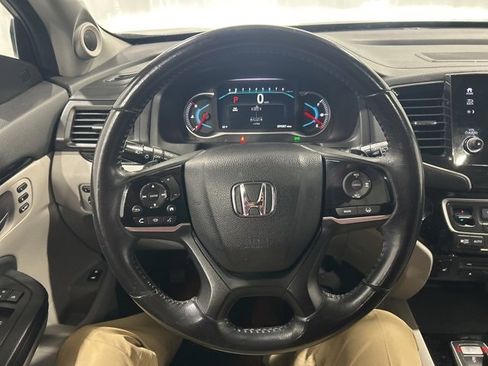 Used 2019 Honda Pilot Touring image 17