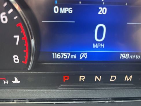 Used 2020 Ford Explorer XLT w/ Equipment Group 202A AWD/4WD image 19