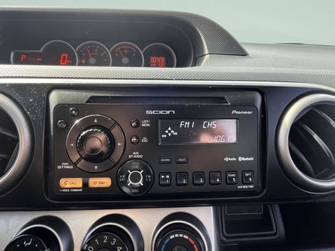 Used 2012 Scion xB FWD image 16
