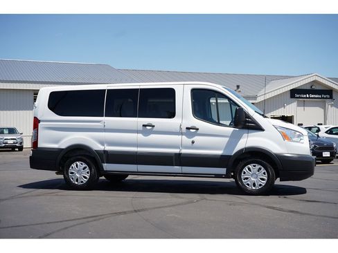 Used 2015 Ford Transit 150 XLT image 2