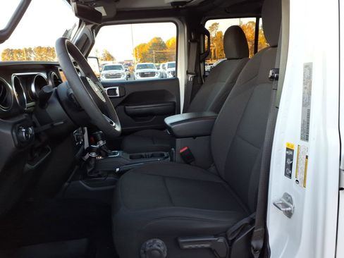 Used 2023 Jeep Wrangler Sport S image 19