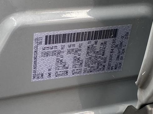 Used 2023 Nissan Rogue SL image 34