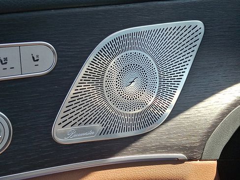 Certified 2025 Mercedes-Benz GLS 450 4MATIC image 28